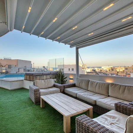 Daire Beautiful Penthouse With Pool And Terrace *