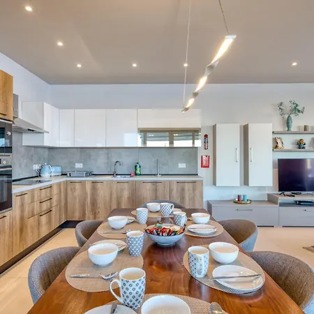 Lägenhet Beautiful Penthouse With Pool And Terrace