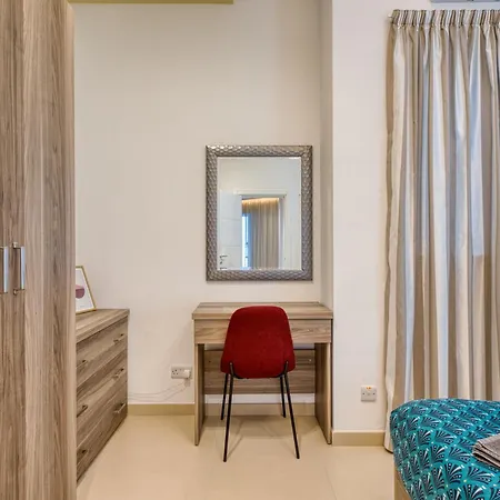 Beautiful Penthouse With Pool And Terrace Is-Swieqi