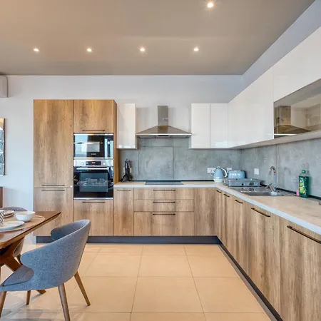 Lägenhet Beautiful Penthouse With Pool And Terrace Is-Swieqi