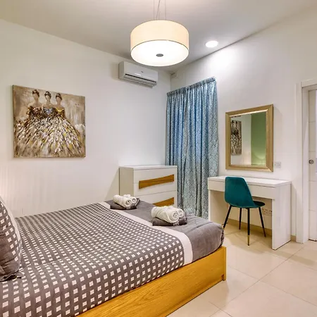 Beautiful Penthouse With Pool And Terrace * Is-Swieqi