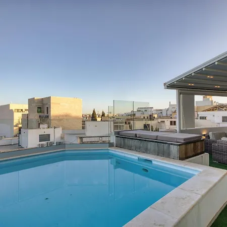 Appartement Beautiful Penthouse With Pool And Terrace *