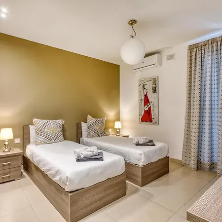 Beautiful Penthouse With Pool And Terrace Is-Swieqi