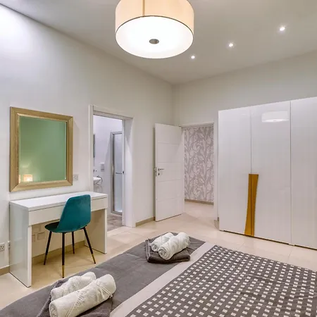 Appartement Beautiful Penthouse With Pool And Terrace *