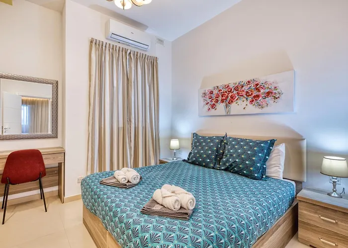 Beautiful Penthouse With Pool And Terrace דירה