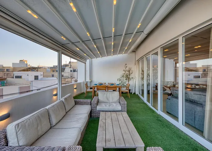 Beautiful Penthouse With Pool And Terrace *