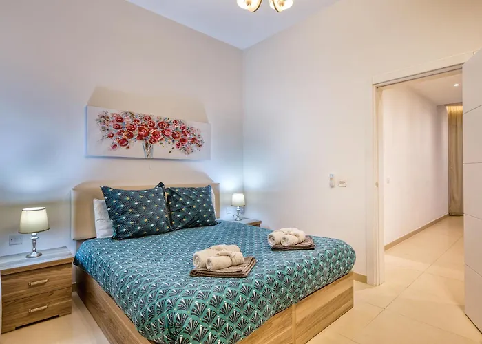 Beautiful Penthouse With Pool And Terrace Is-Swieqi