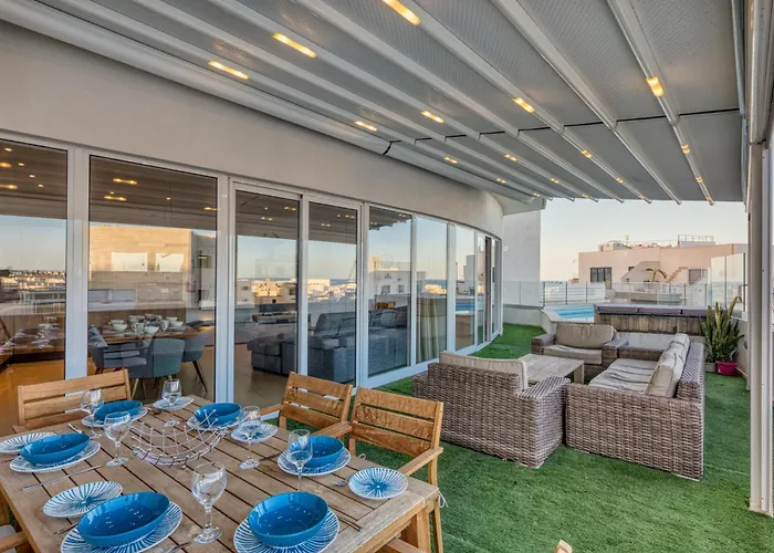 Beautiful Penthouse With Pool And Terrace דירה Is-Swieqi